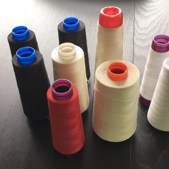 Serger threads lot cones spools cream white - Picture 2 of 9